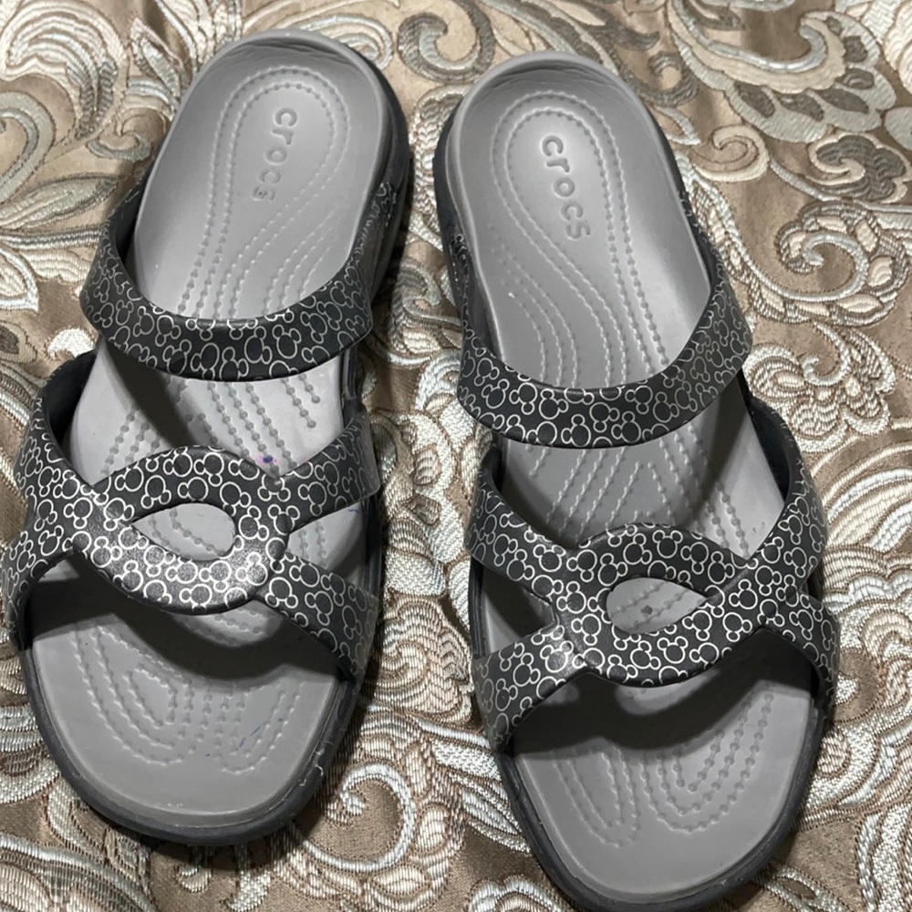 Crocs/Disney worn (a couple of hours )